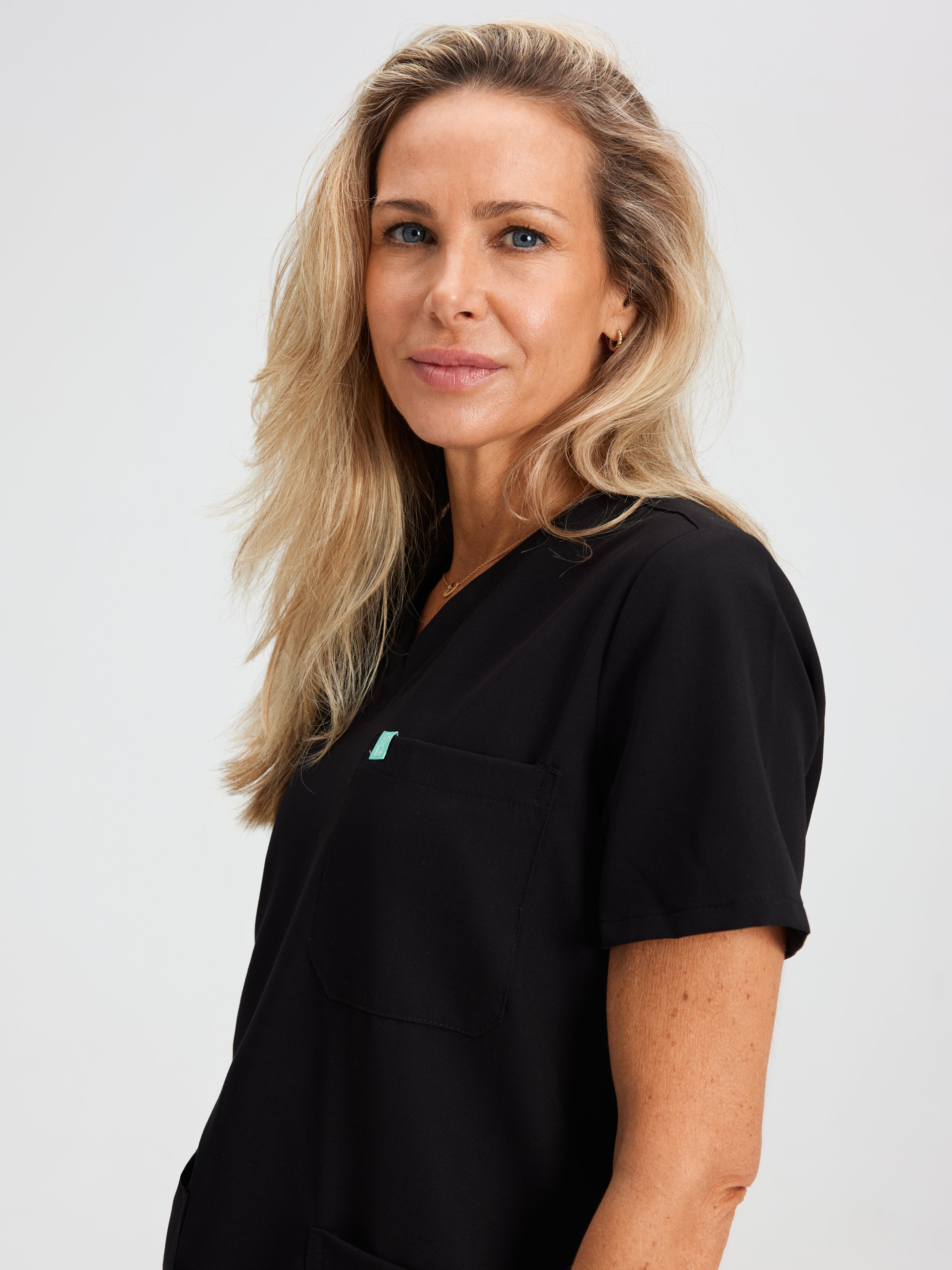CHLOE RE-GARDE™ - NEGRO - Chaqueta médica de tres bolsillos - SILVADUR™