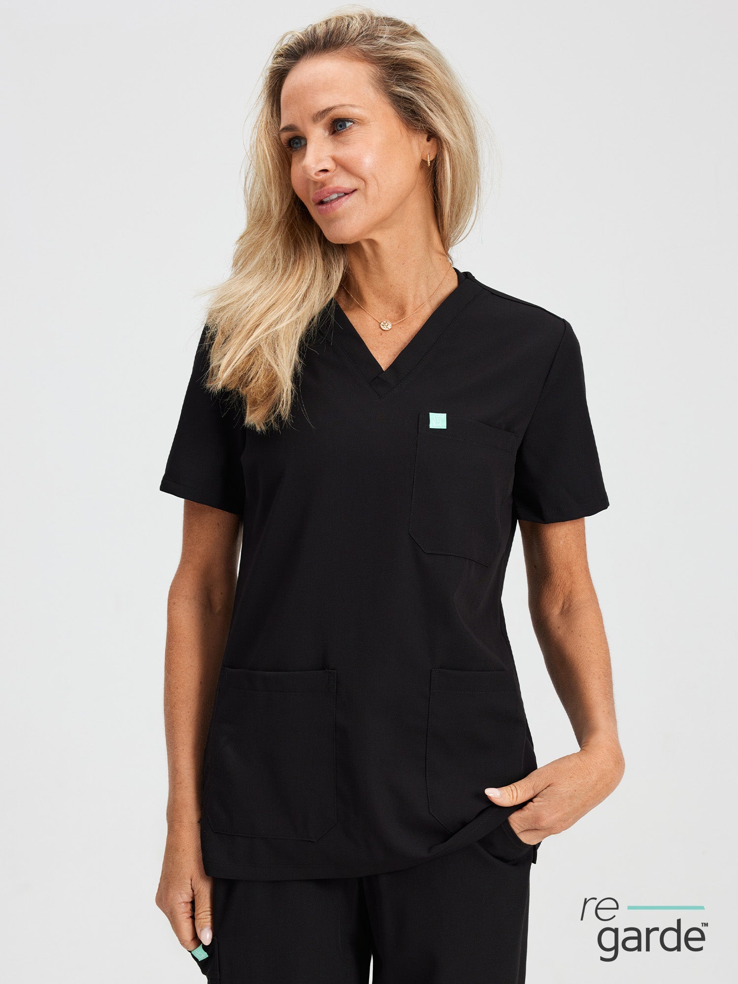 CHLOE RE-GARDE™ - NEGRO - Chaqueta médica de tres bolsillos - SILVADUR™