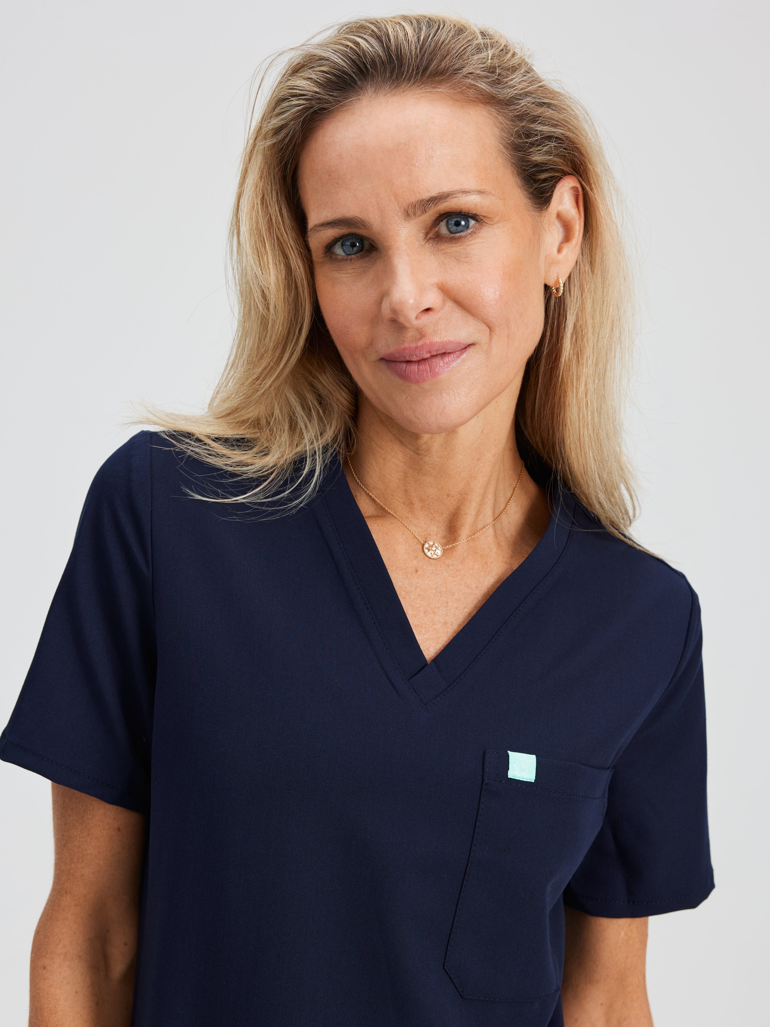 CHLOE RE-GARDE™ - AZUL MARINO - Chaqueta de tres bolsillos - SILVADUR™